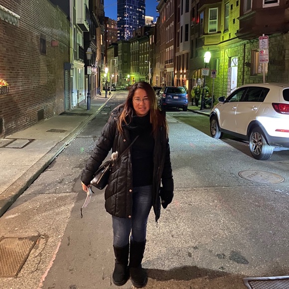 Meet your Posher, Alma - Picture 1 of 1